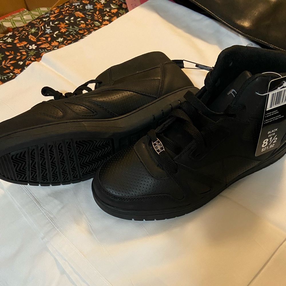 FUBU black high top never worn size 8.5
